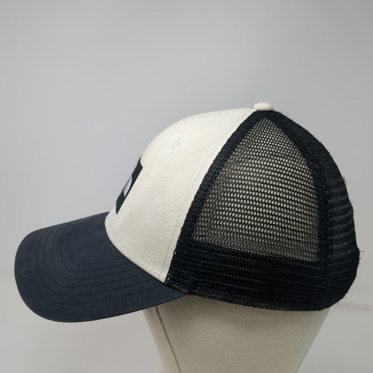 The North Face Trucker Hat White Black OS Mesh Back Snapback Logo Hat Sun Visor