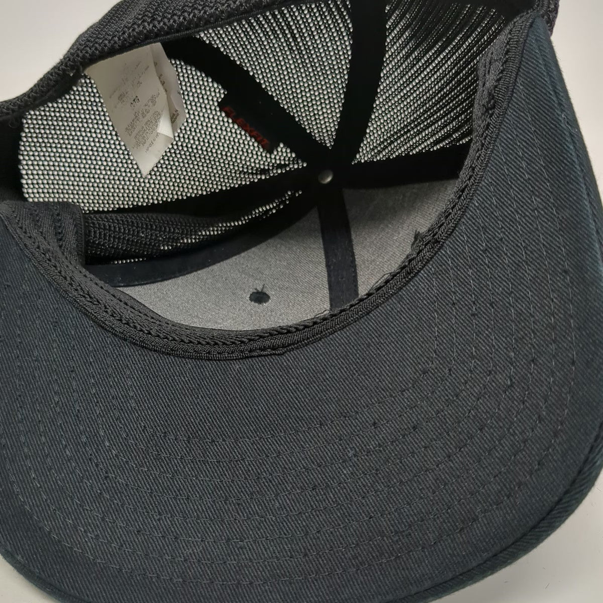 Columbia Baseball Cap Black XL Tree Flag Patch Mesh Back Flexfit Outdoor Hat