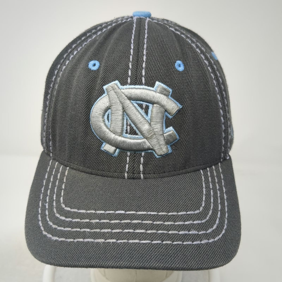 Zephyr Baseball Cap Gray L UNC Tar Heels Stretch Fit Contrast Stitching Hat