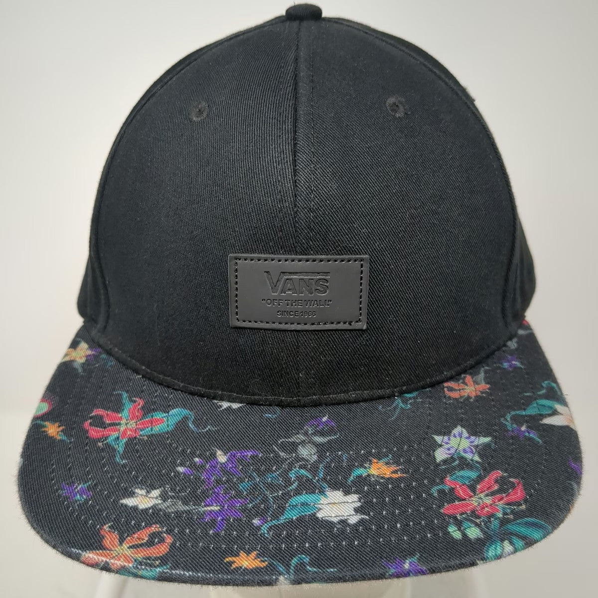 Vans Snapback Hat Black One Size Floral Pattern Brim Tropical Print Logo Patch