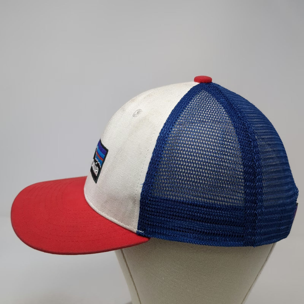 Patagonia Trucker Hat One Size White Blue Red Mesh Snapback Logo Patch Mountain