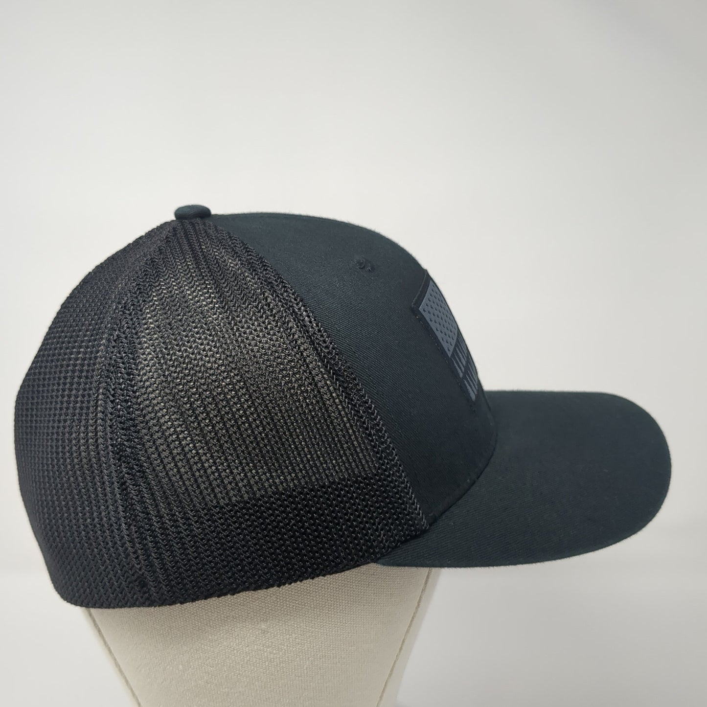 Pine Tree USA Flag Fitted Mesh Back Trucker Hat Black XL Columbia