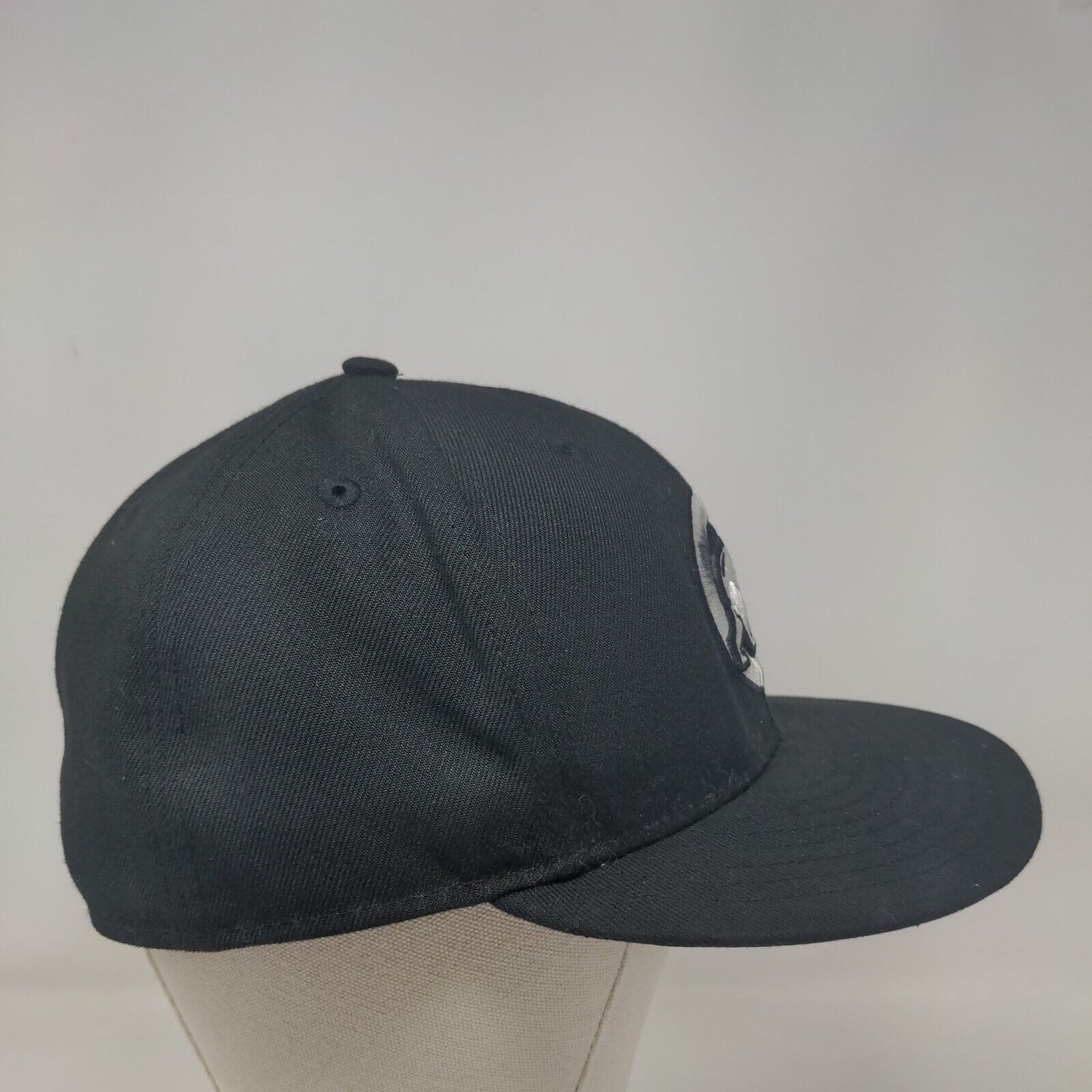 New Era Men's Fitted Hat Black 7 1/2 Embroidered Chicago Cubs Logo 59Fifty