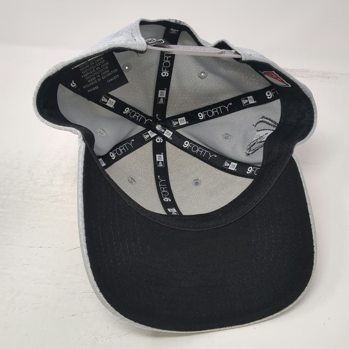New Era Seattle Sounders FC MLS Gray OSFM Trucker Hat 2019 Cup Champions Snap