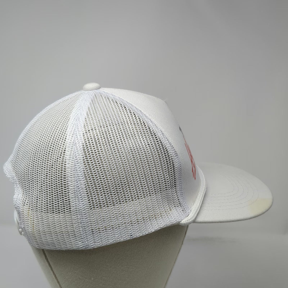 THE CLASSICS Trucker Hat White One Size Heartbeat of America Mesh Rope Snapback
