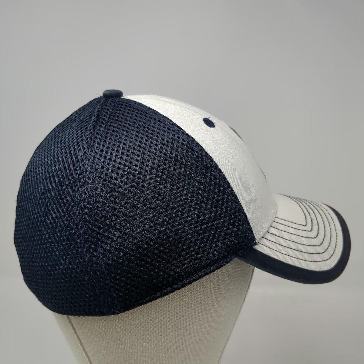 Seattle Mariners MLB New Era Baseball Cap White Blue L Mesh Back Stretch Fit Hat