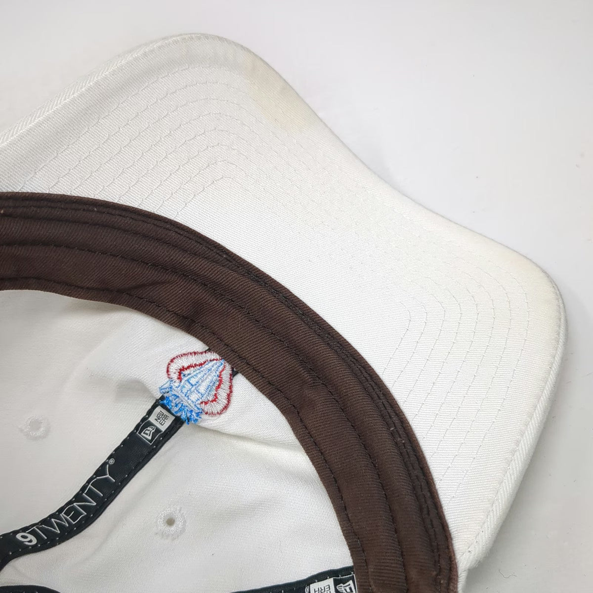 New Era Baseball Cap White One Size Slideback 9TWENTY Heart Diamond Logo Hat