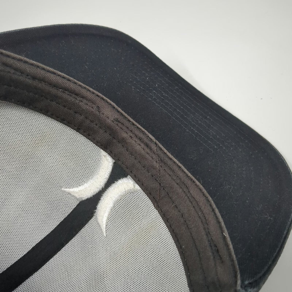 Hurley Trucker Hat Black One Size Mesh Snapback Embroidered Logo Surf Skate