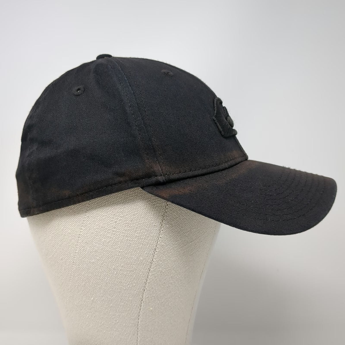 New Era Quiksilver Baseball Cap Black M Stretch Fit Fitted Structured Hat