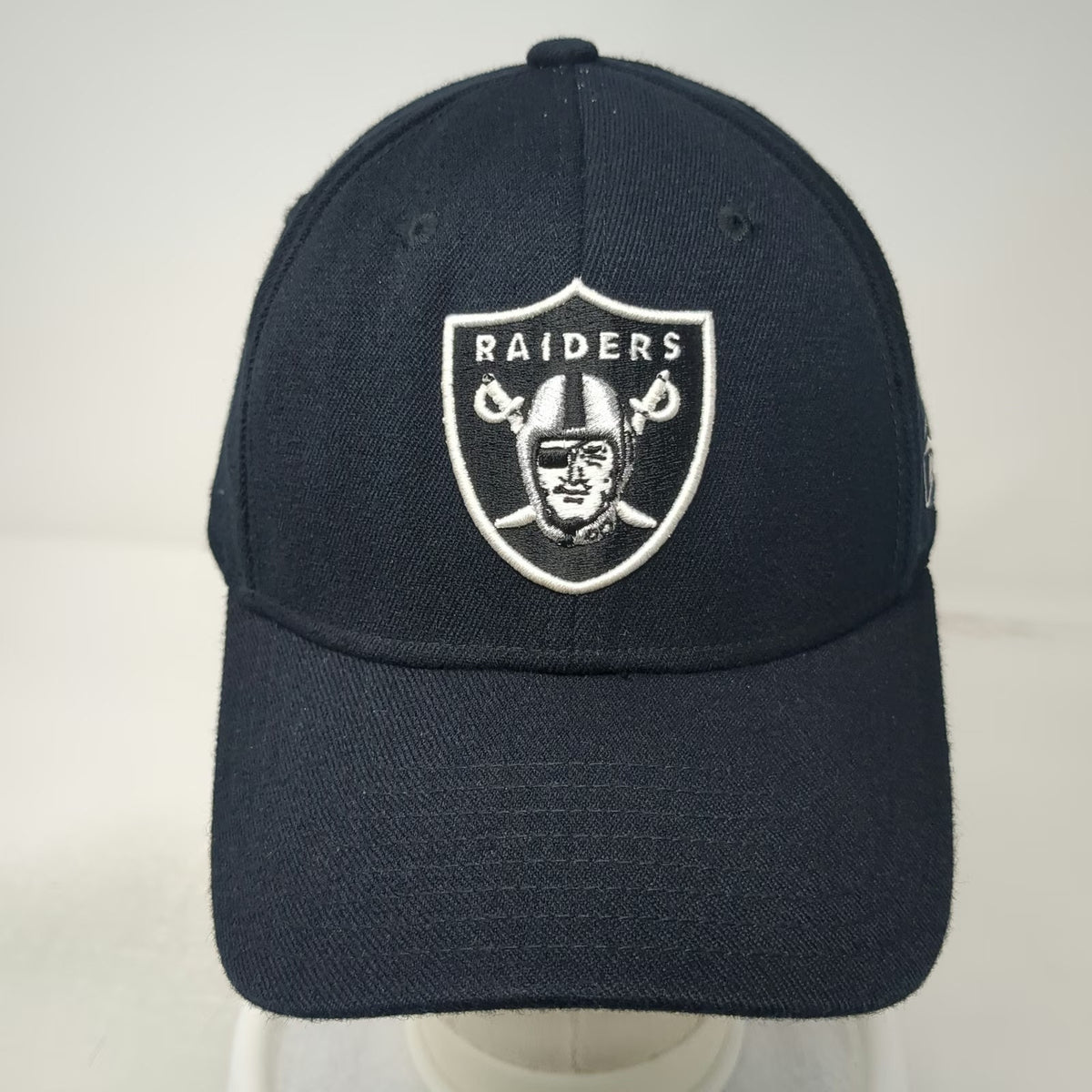 Oakland Raiders NFL Reebok Black XL Baseball Cap Authentic Sideline Shield Hat