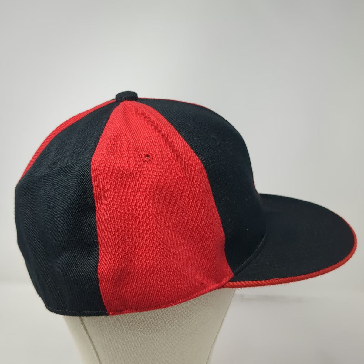 Georgetown Collection Baseball Cap Black Red 7 5/8 Fitted Paneled Flat Brim Hat