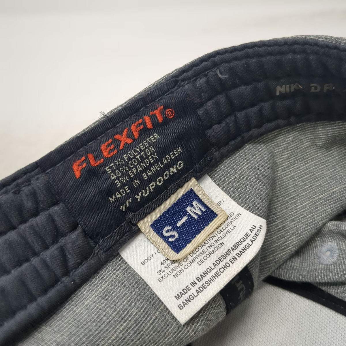 Hurley Baseball Cap Gray M Flexfit Embroidered Logo Curved Brim Stretch Hat