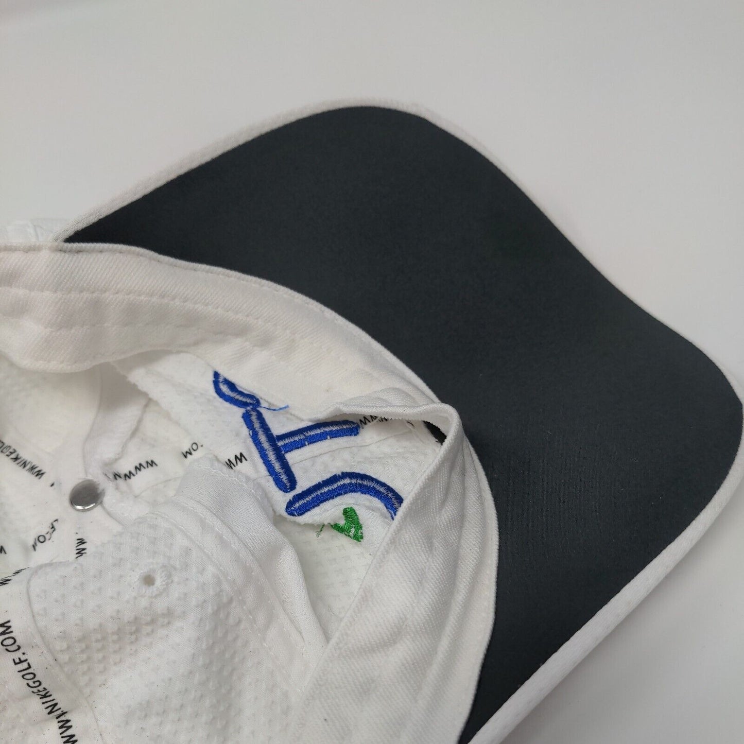 STL Strapback Hat White OSFM Embroidered Nike Heritage 86 Dri-Fit
