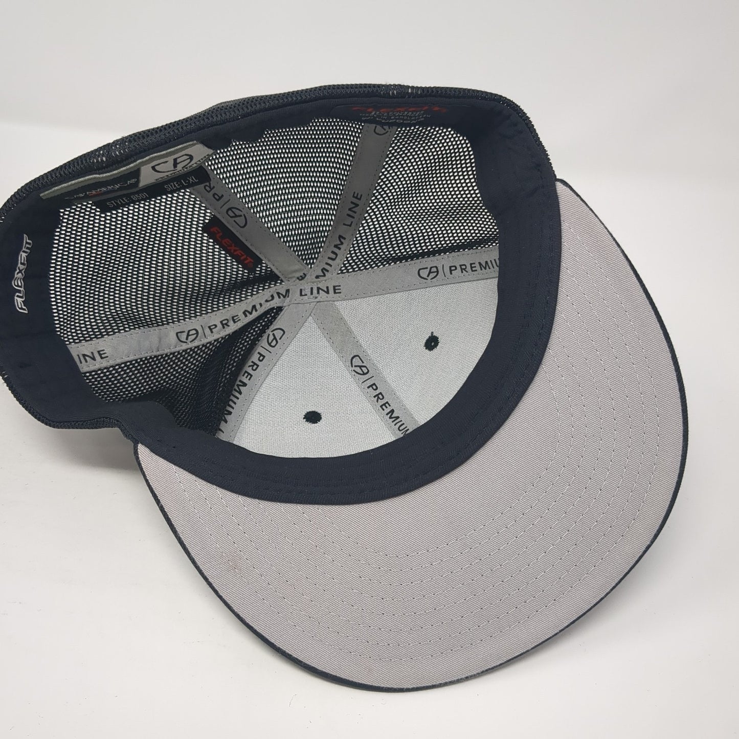 5B Ski Idaho Fitted Mesh Back Trucker Hat Black XL Flexfit Cap America
