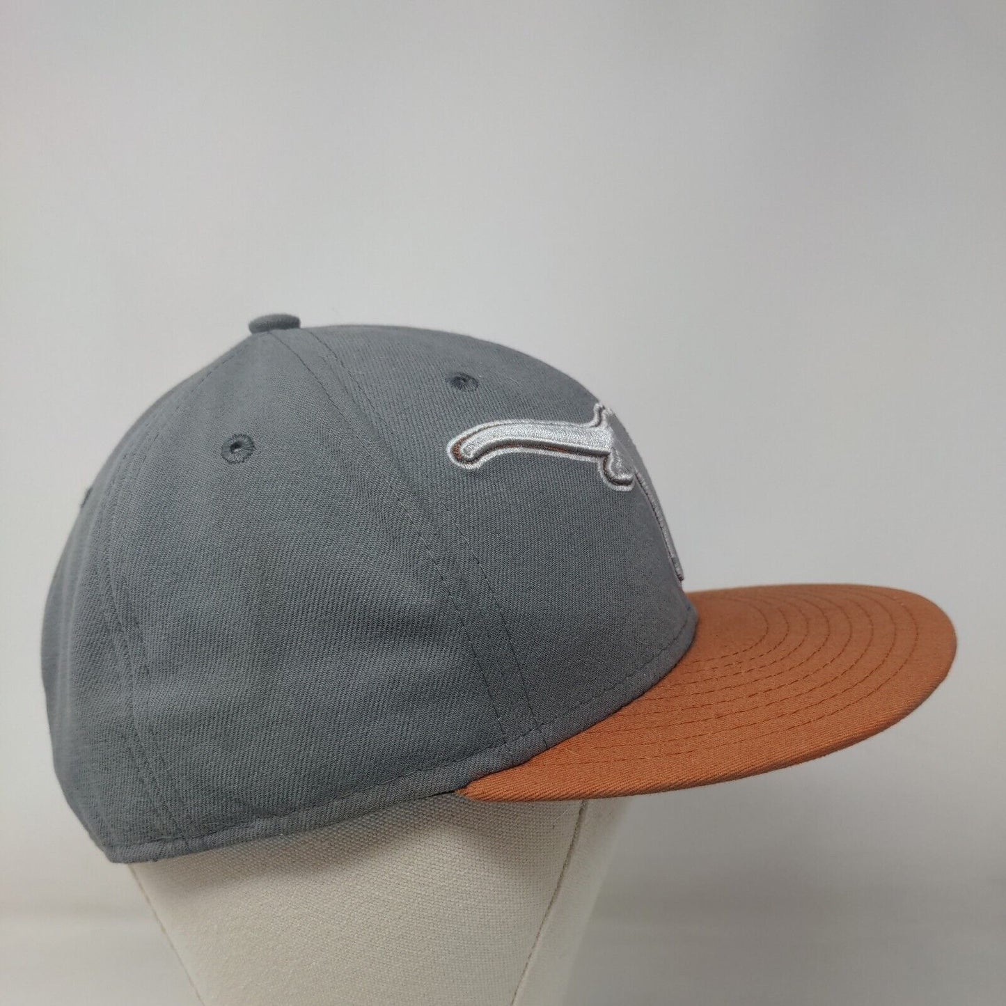 New Era Men's Fitted Hat Gray 7 1/4 Embroidered Texas Longhorns Logo 59Fifty