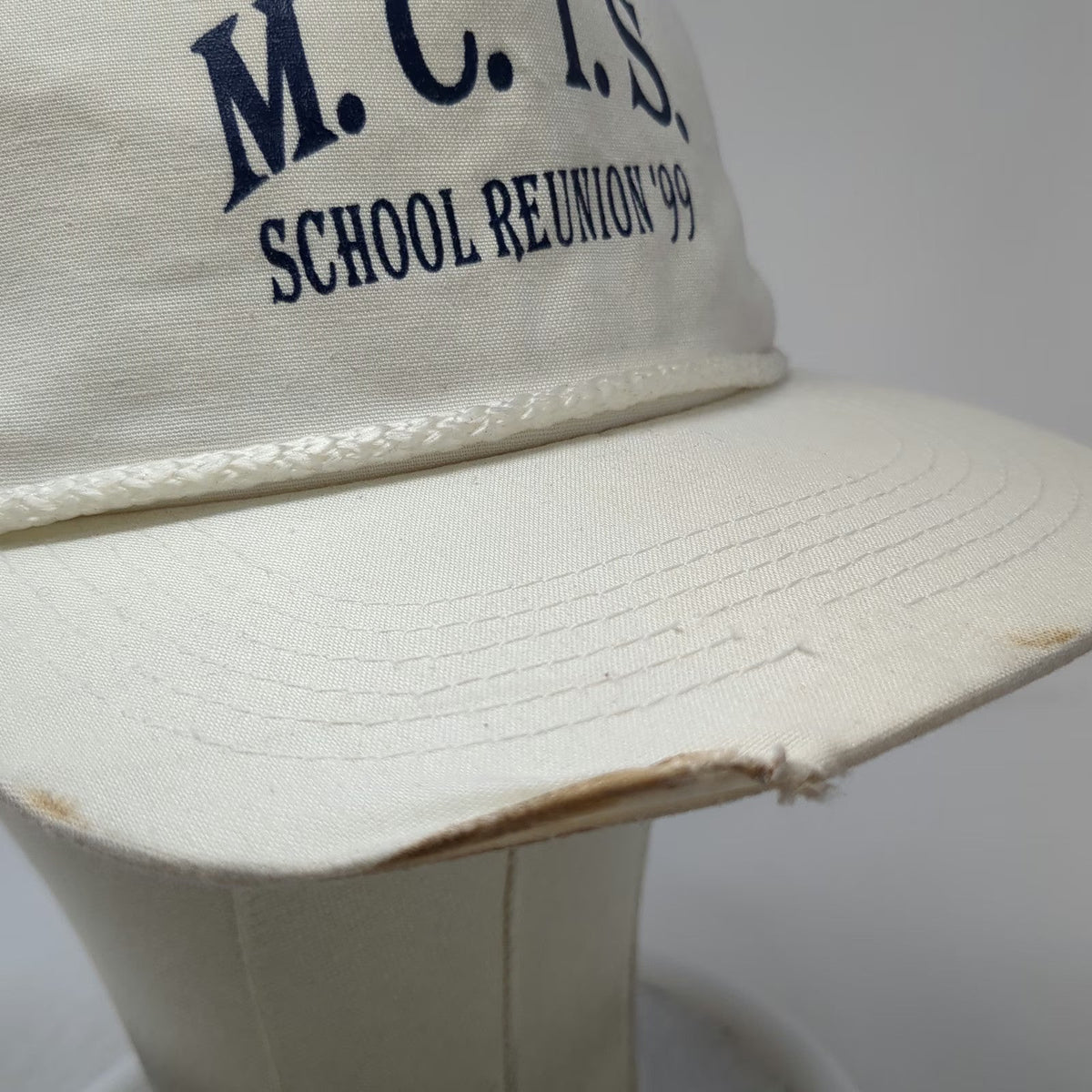 Young An Trucker Hat White One Size MCTS School Reunion 99 Mesh Snapback Rope
