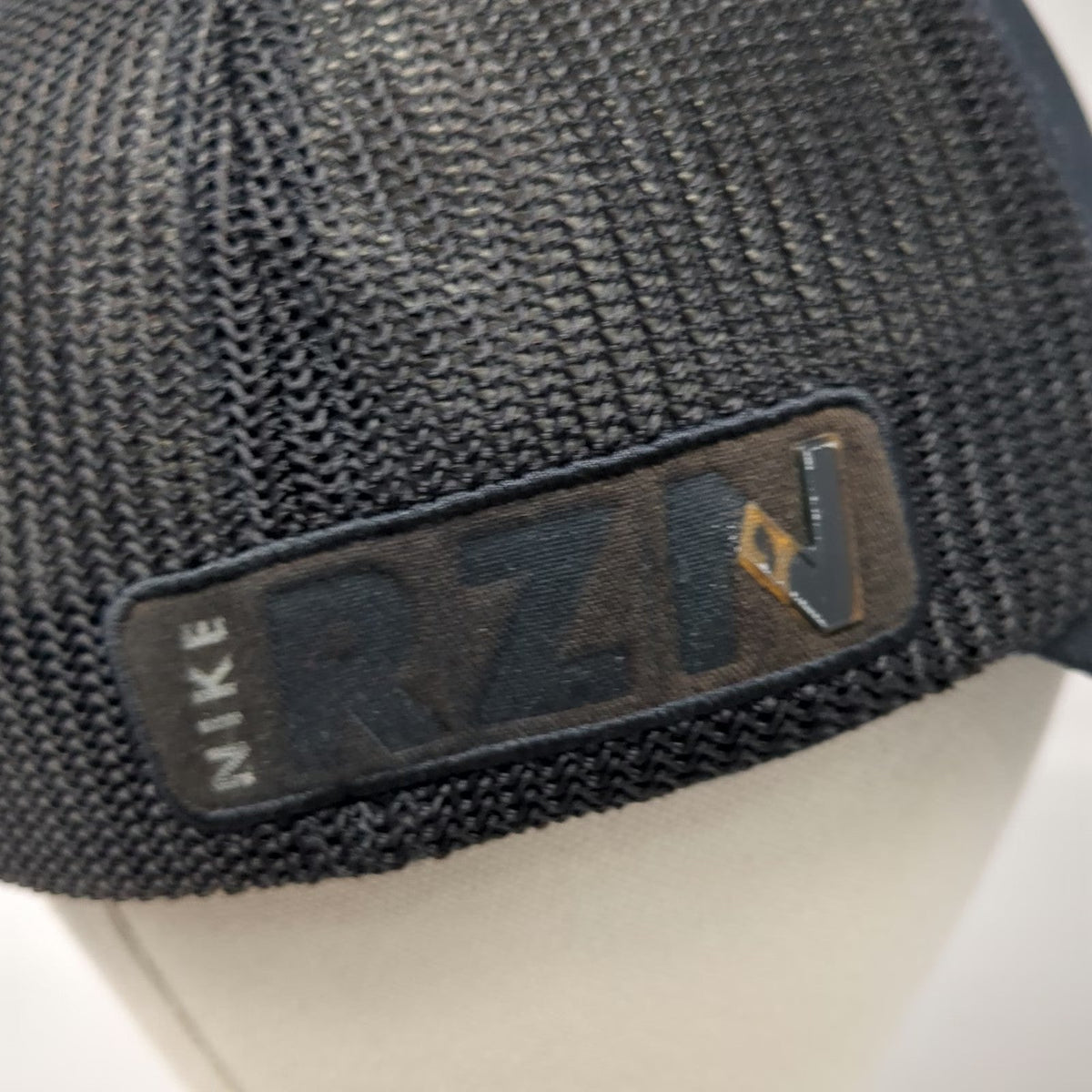 Nike Baseball Cap Black One Size Fitted Mesh Back Flexfit VRS RZN Swoosh Hat