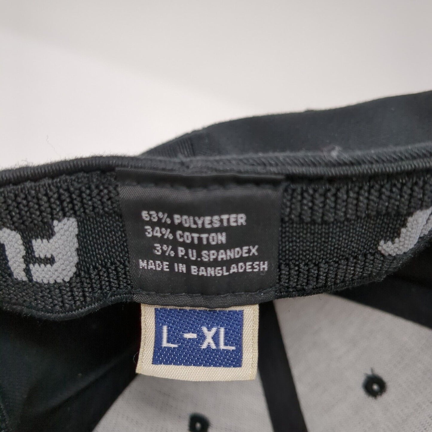Kau Fitted Hat Black L-XL Embroidered Logo Flexfit Solid 6 Panel