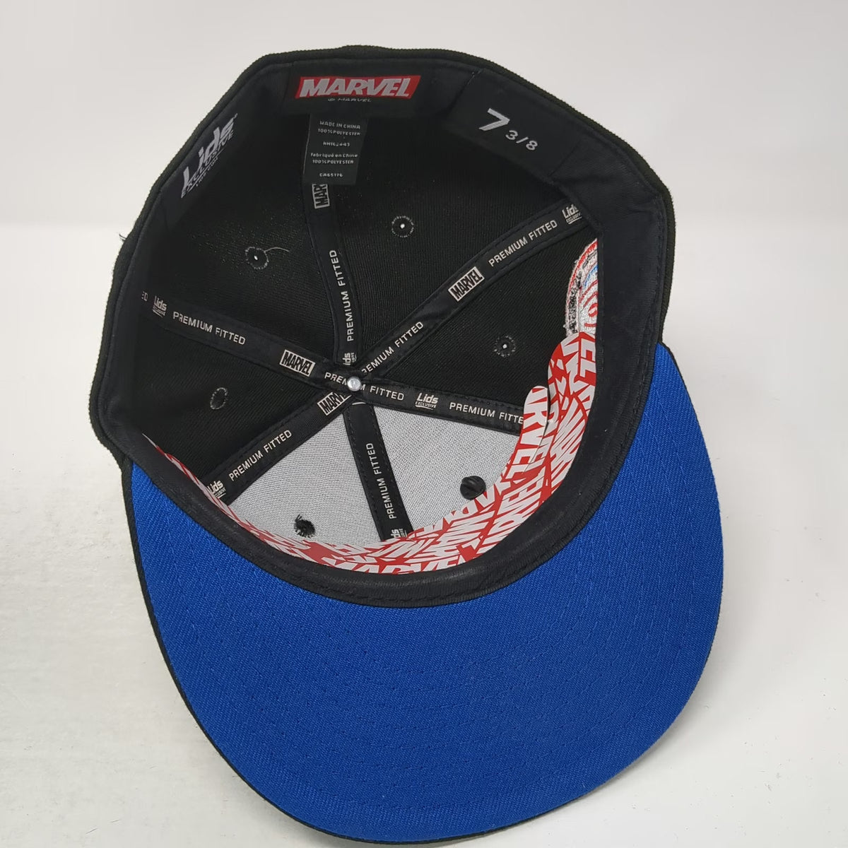 Marvel Spider-Man Black 7 3/8 Snapback Hat Side Patch Enamel Pin Fitted Lids