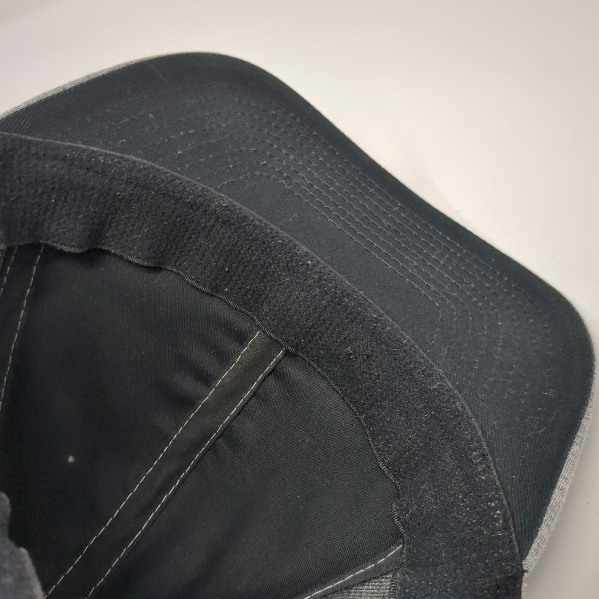 Russell Baseball Cap Gray XL Fitted Stretch Heathered Curved Brim Logo Hat