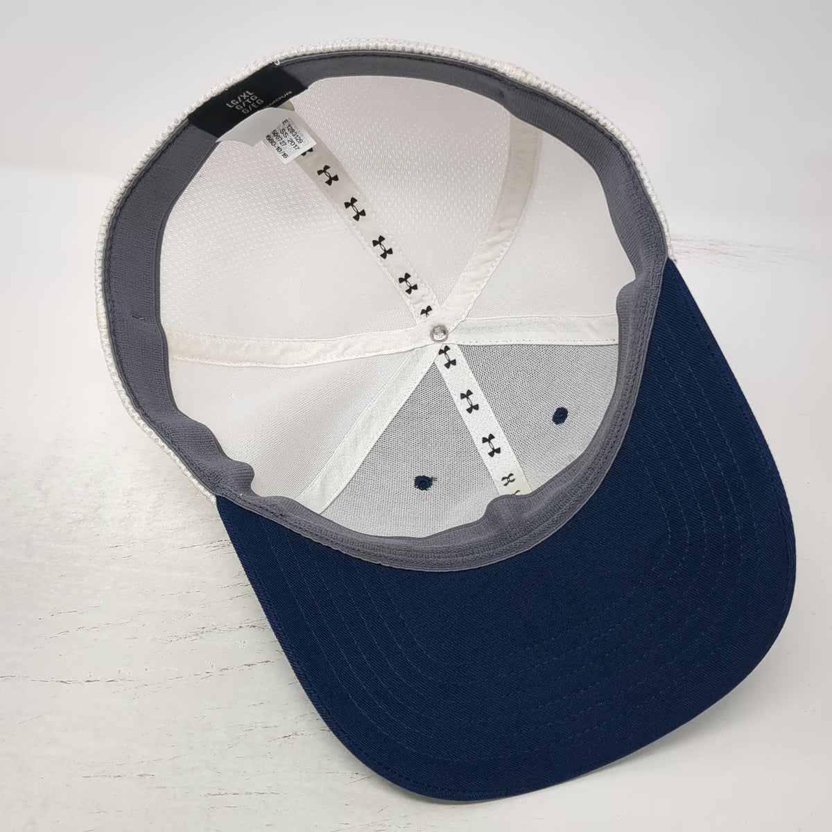 Under Armour Baseball Cap Blue White XL Fitted Mesh Back UA Golf Patch Hat