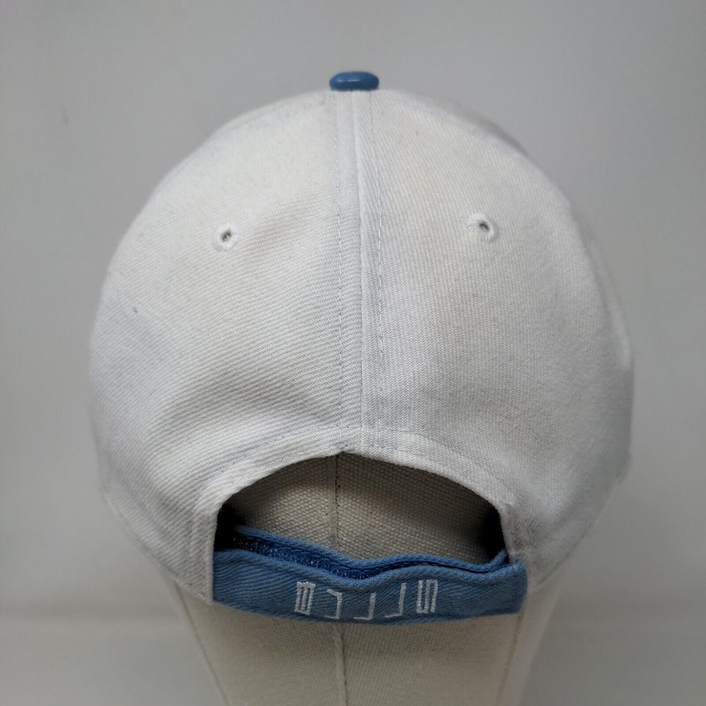 New Era Mens Strapback Hat White Blue OSFA Chicago Bulls 9Forty Mirrored Text