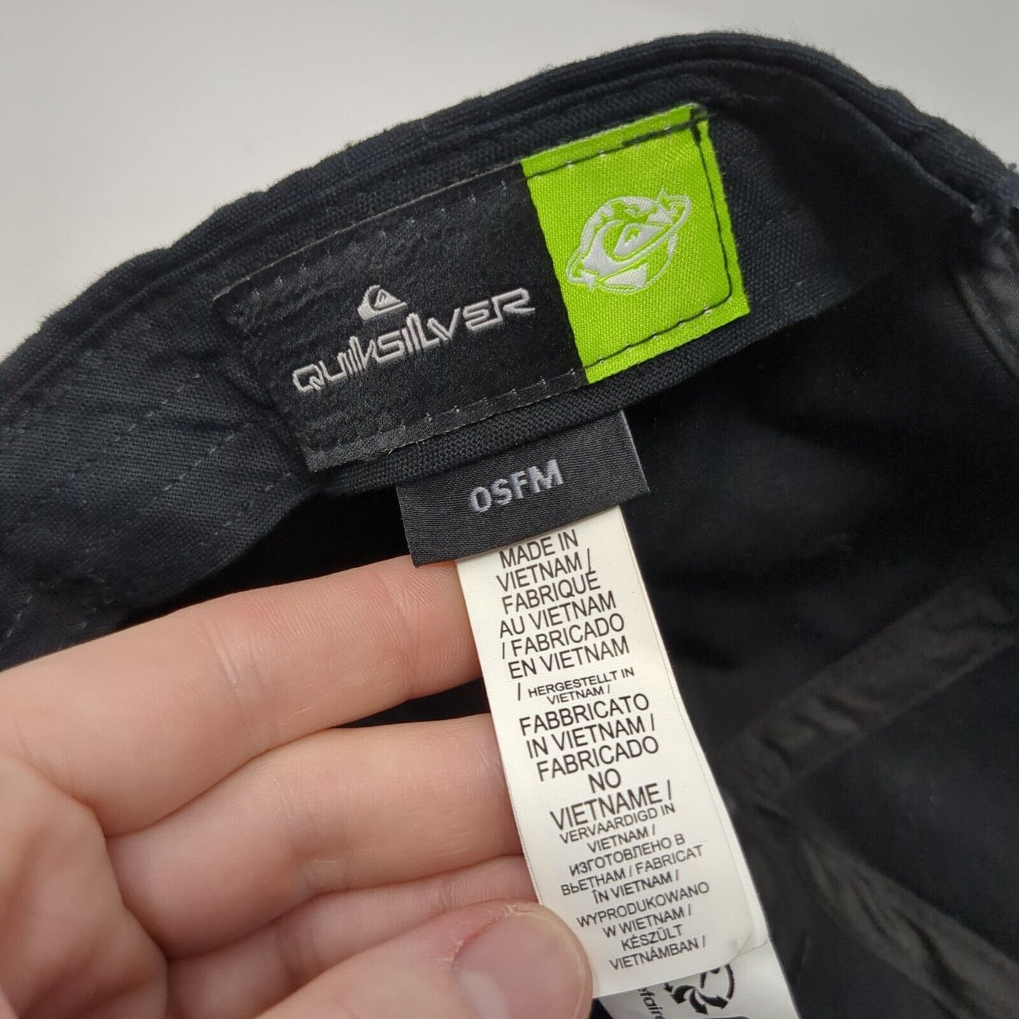 Quiksilver Snapback Hat Black One Size Adjustable Embroidered Netplus Cotton