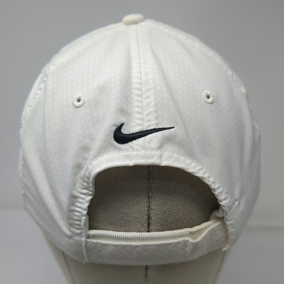 Nike Baseball Cap White One Size Kyäni Golf Logo Performance Strapback Hat