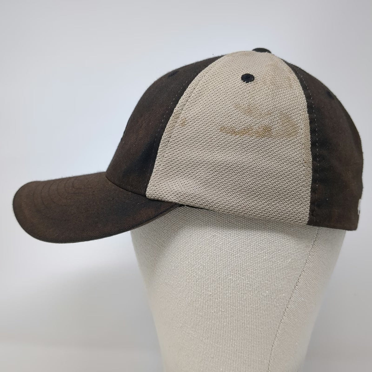 Quiksilver Baseball Cap Black XS Mesh Back Flexfit Stretch Fitted Logo Hat