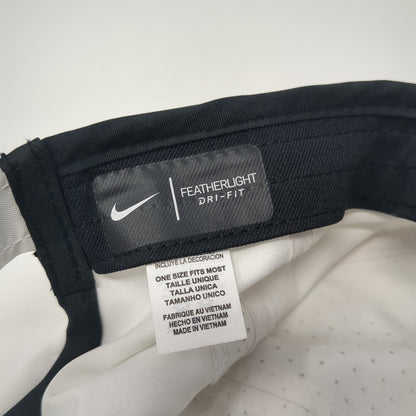 Nike Baseball Cap White One Size Adjustable Embroidered Swoosh Featherlight