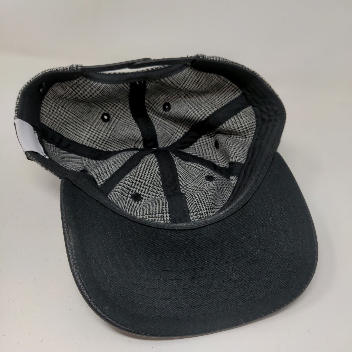 Unbranded Men's Snapback Hat Gray Black Graphic Logo SYL Adjustable
