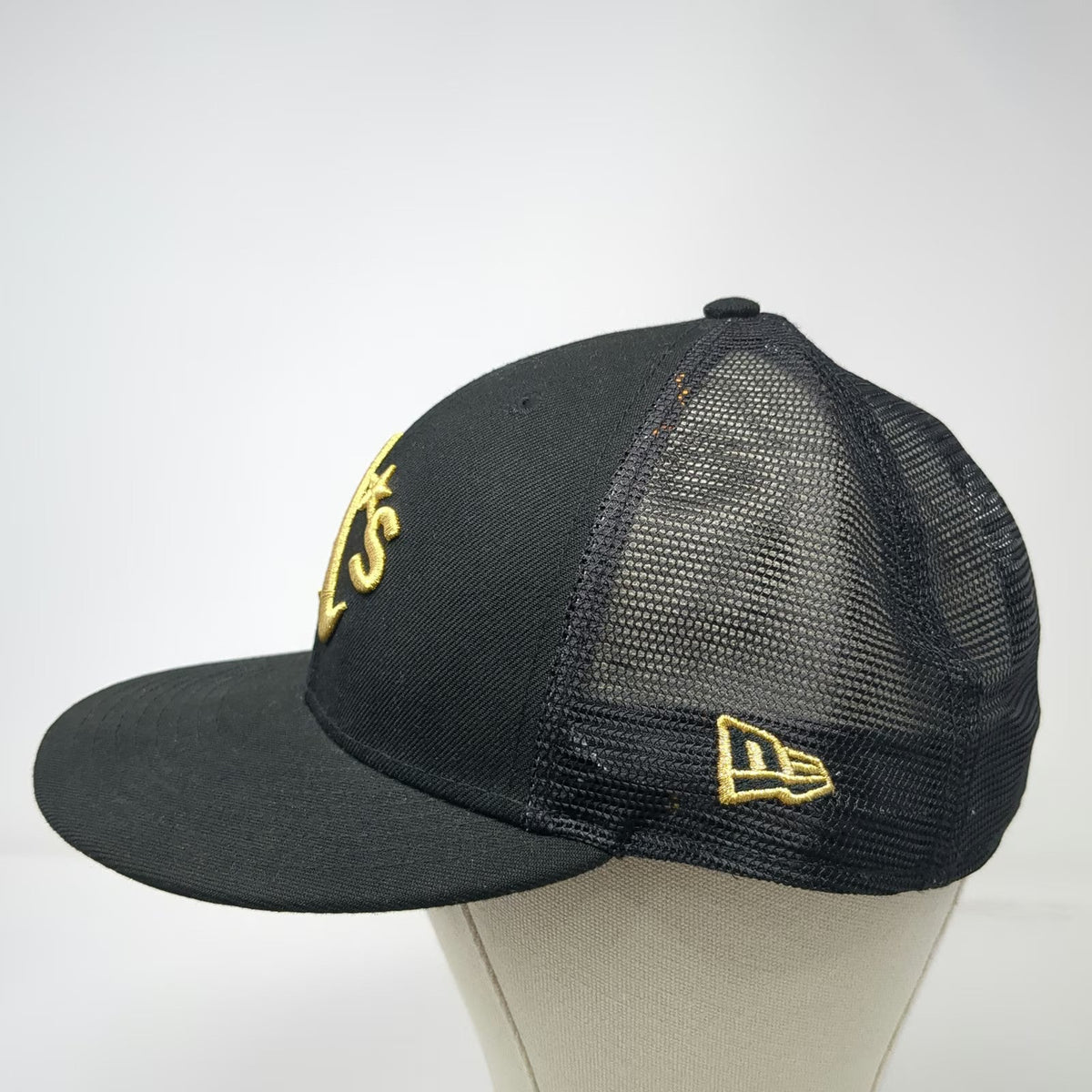 New Era Oakland Athletics MLB Trucker Hat Black Gold 7 7/8 ASG 2022 Mesh Pattern