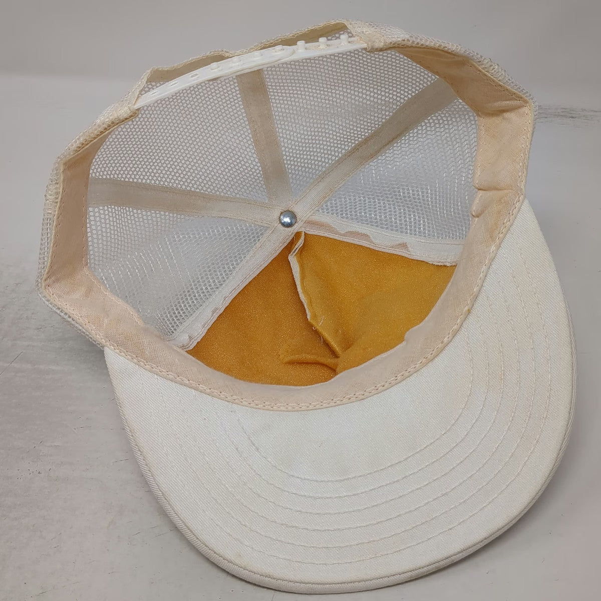 3M Trucker Hat White Mesh Back Snapback Made in USA 5 Panel Foam Logo Vintage