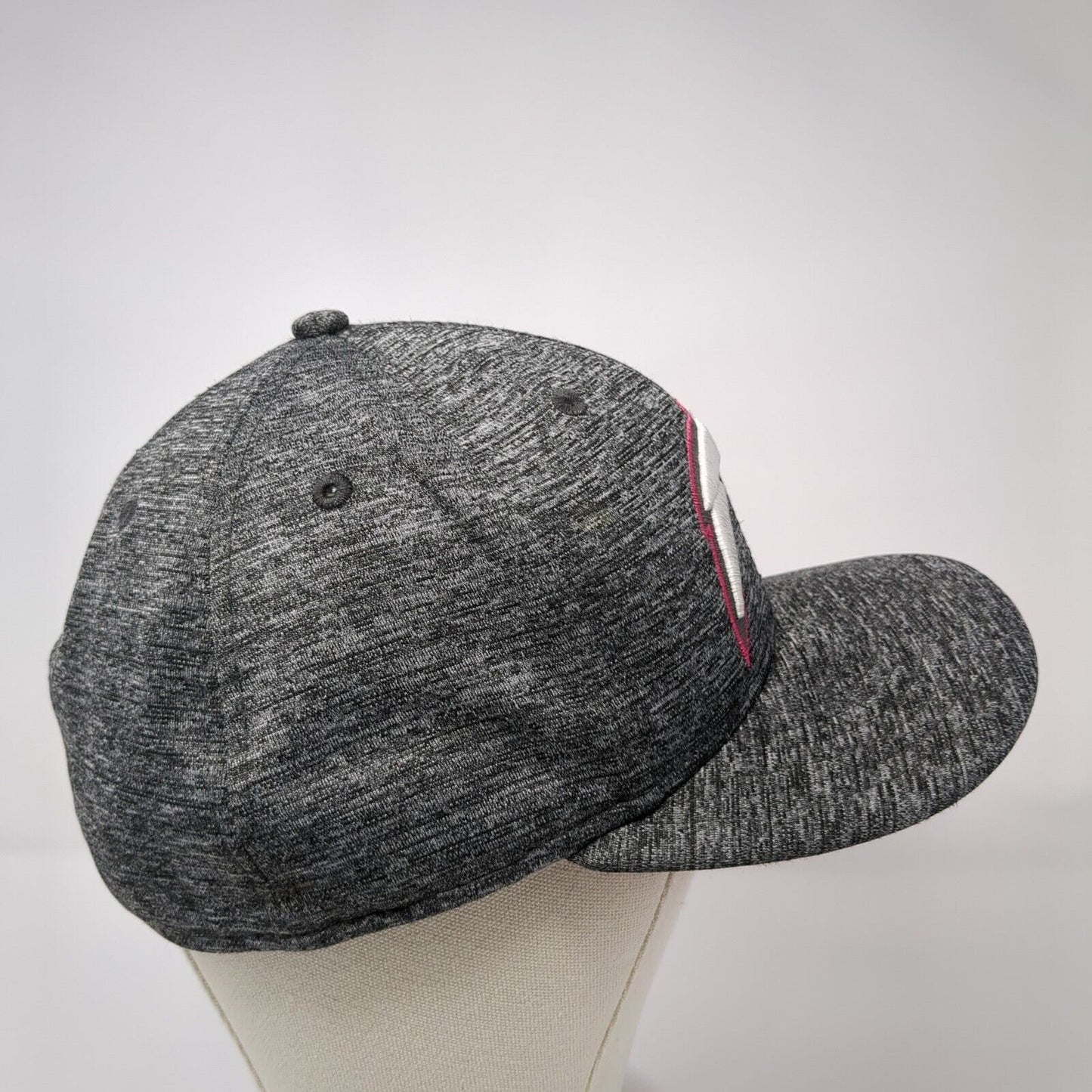 San Diego Chargers Fitted Hat Gray 7 3/8 Breast Cancer NFL New Era 59Fifty