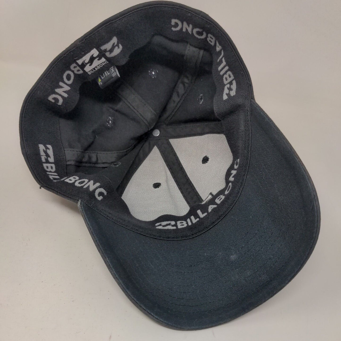 Billabong Fitted Hat Black Large/XL Embroidered Logo 6 Panel Vent Holes