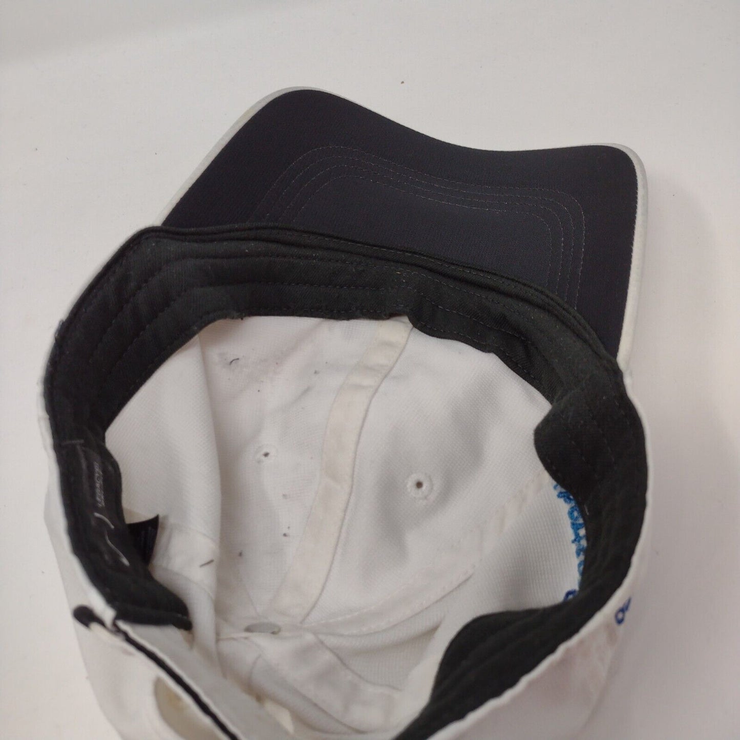 Nike Strapback Hat White OSFM Adjustable Embroidered Swoosh Logo Polyester