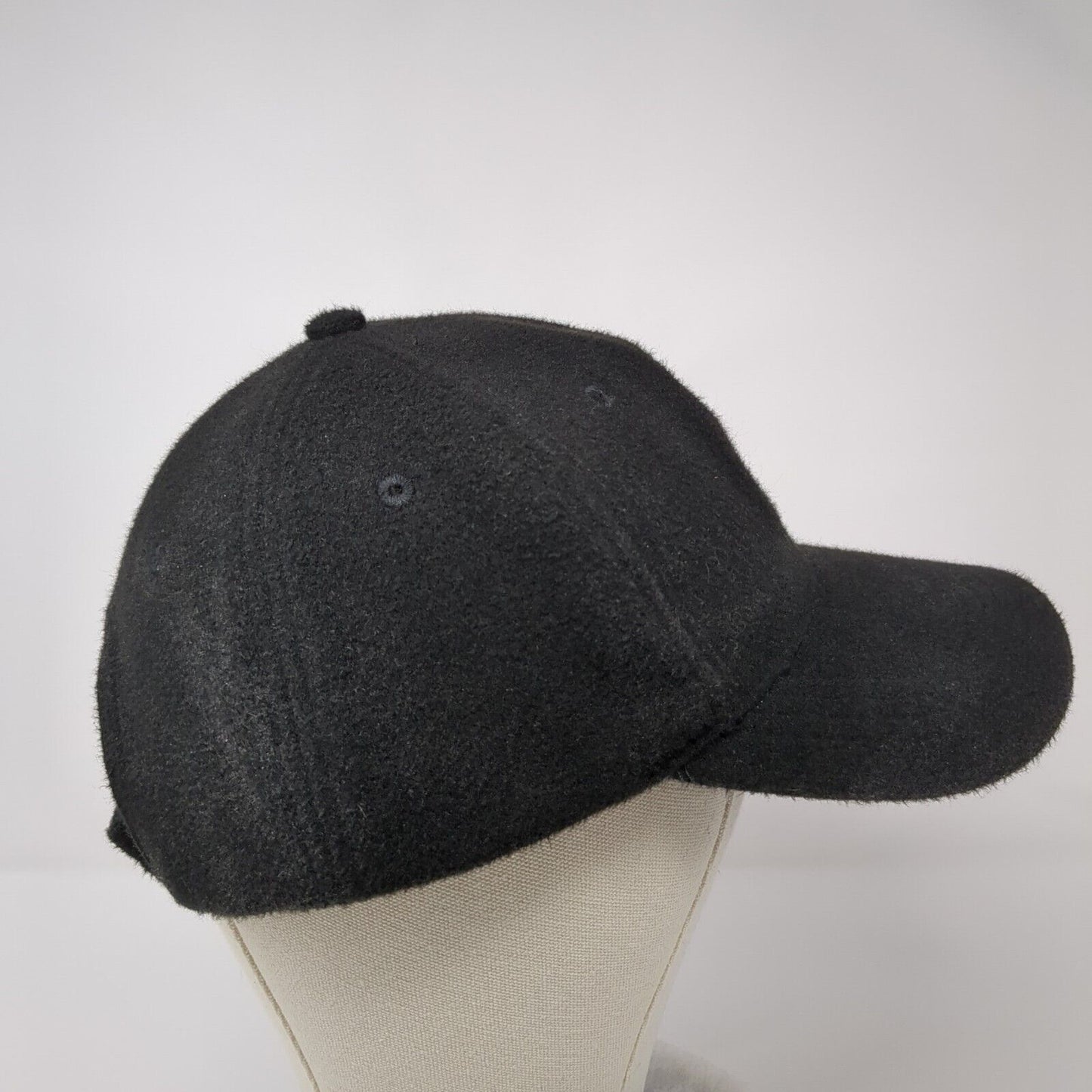 D&Y Strapback Hat Black OSFM Adjustable Solid 6 Panel Vent Holes