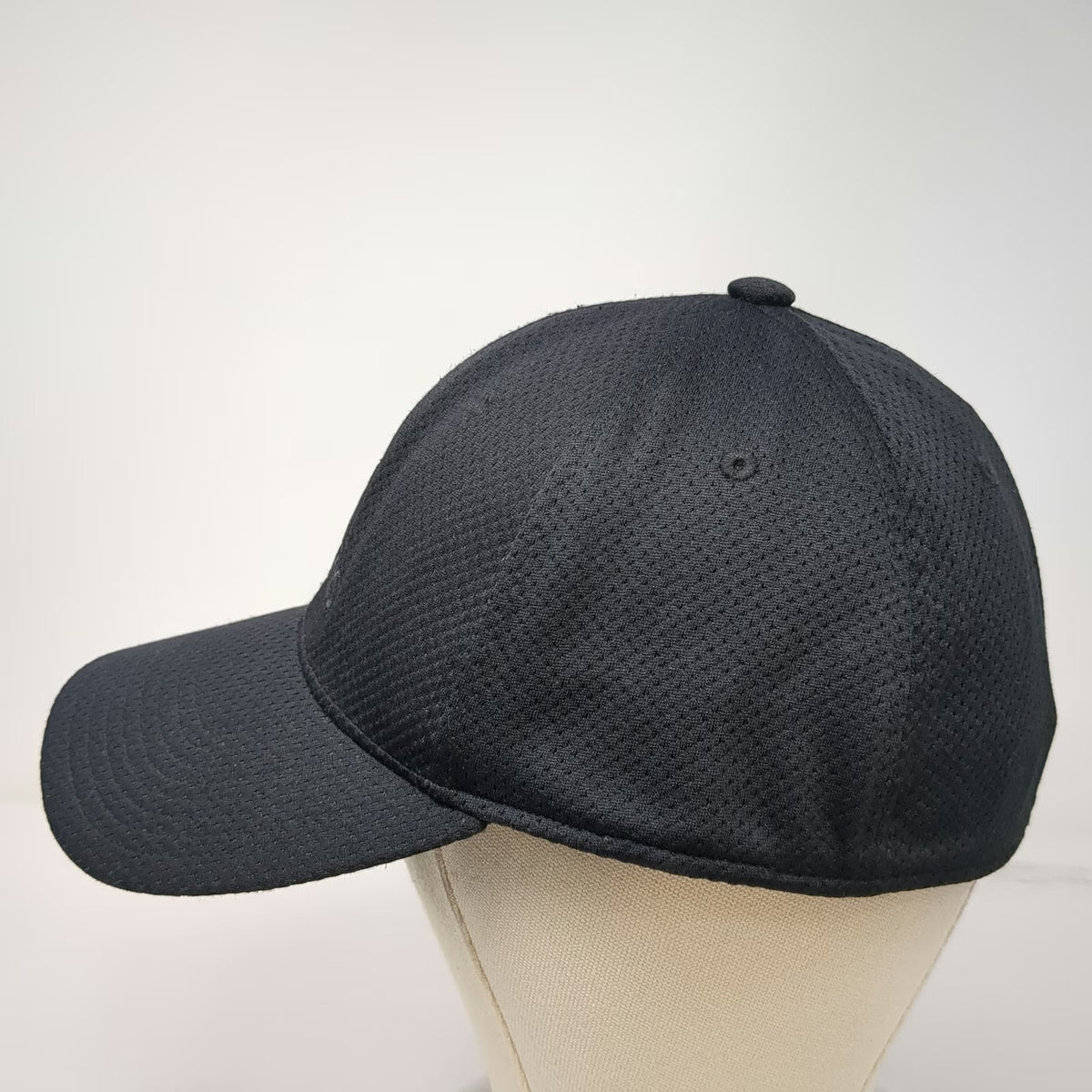 Adidas Baseball Cap Black XL Mesh Tonal Logo Flexfit Performance Athletic Hat