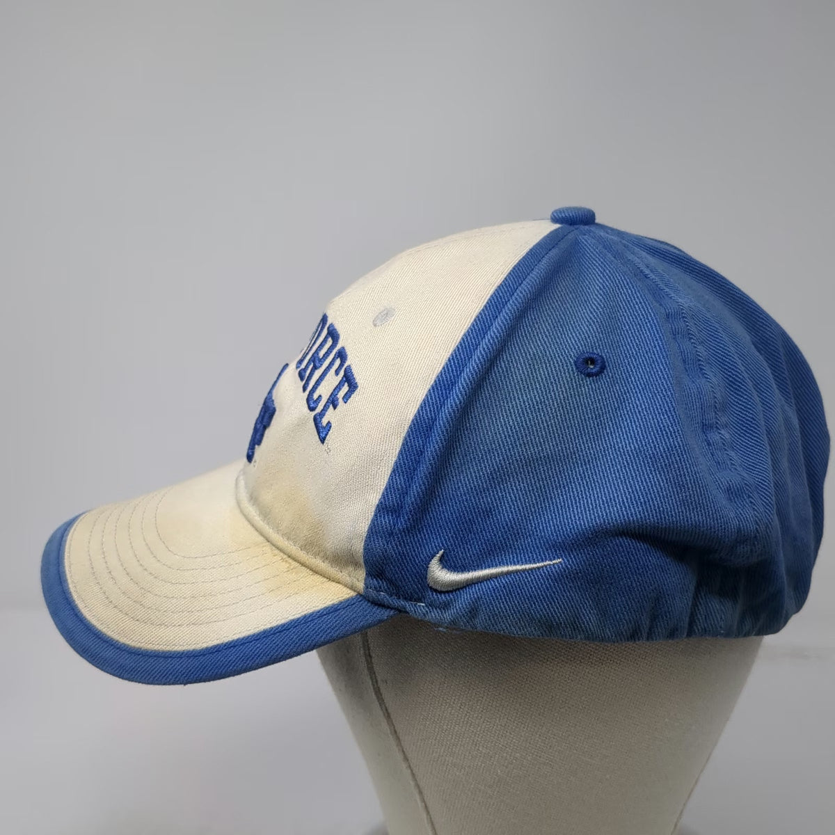 Nike Air Force Falcons NCAA Cap Blue White 7 1/8 Swoosh Flex Mountain West Hat