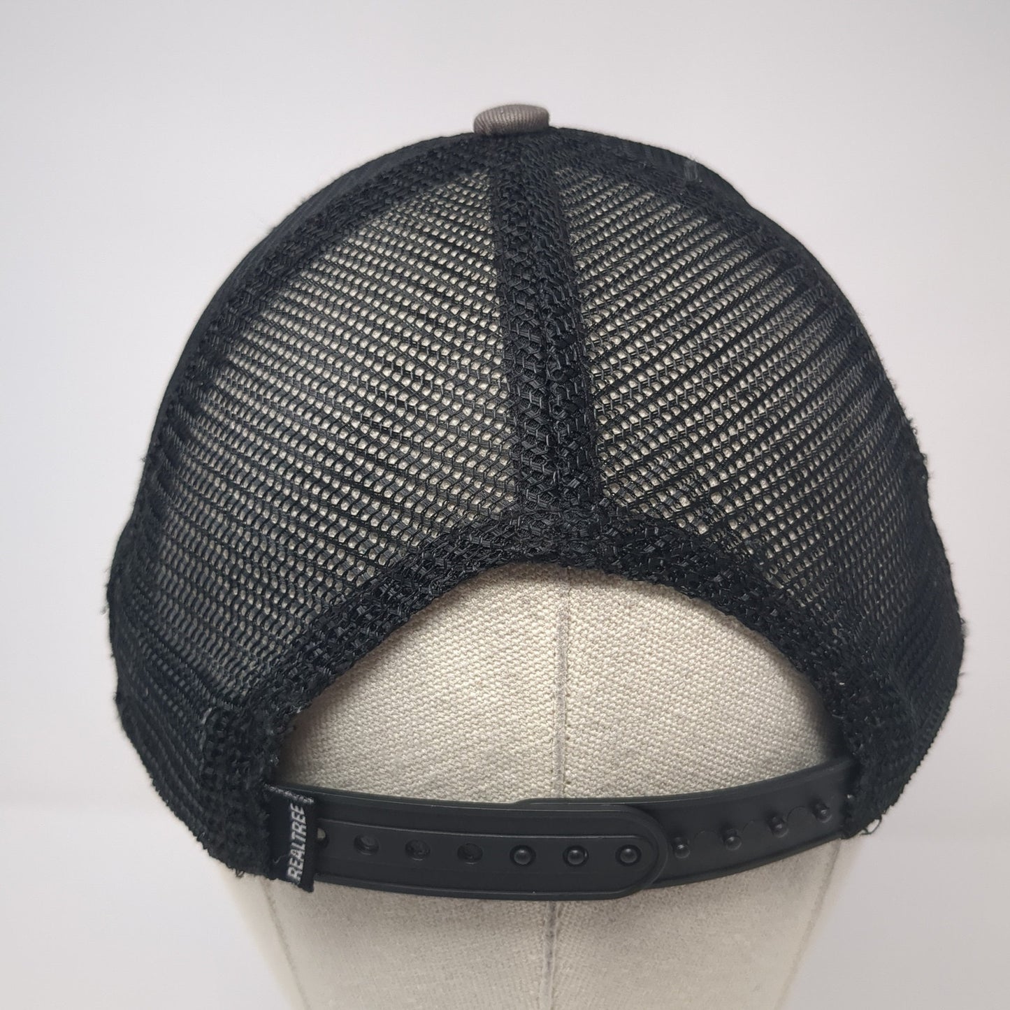 Realtree Outfitters sdnapback Trucker Hat Gray One Size Adjustable Mesh Back