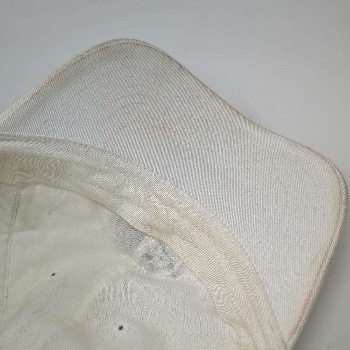 Nike Baseball Cap White Slideback Cotton Embroidered Swoosh Logo Adjustable Hat