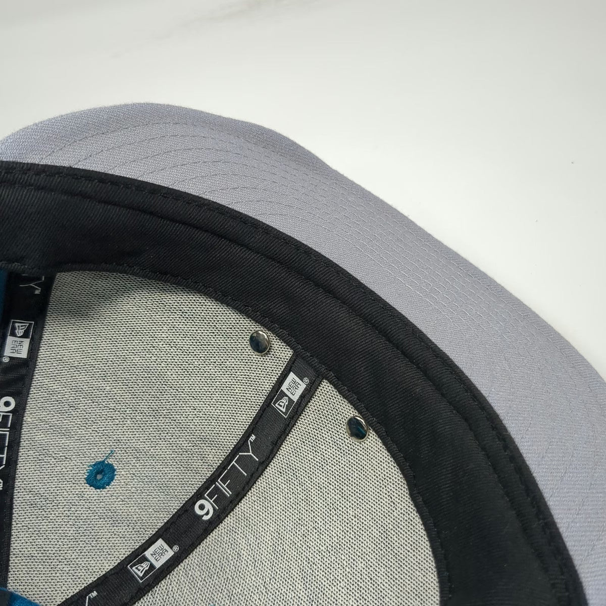 Oakley Snapback Blue Gray Hat One Size Wool 9FIFTY Metal Icon Logo New Era