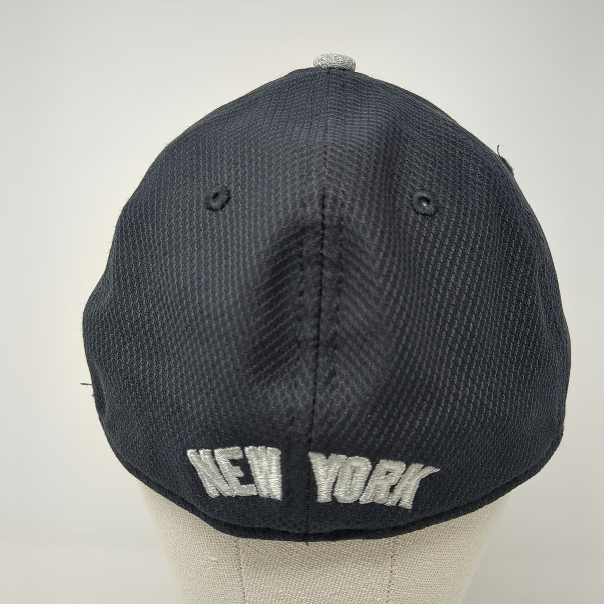 New York Yankees MLB New Era Baseball Cap Blue L 39THIRTY Stretch Fit Dash Hat