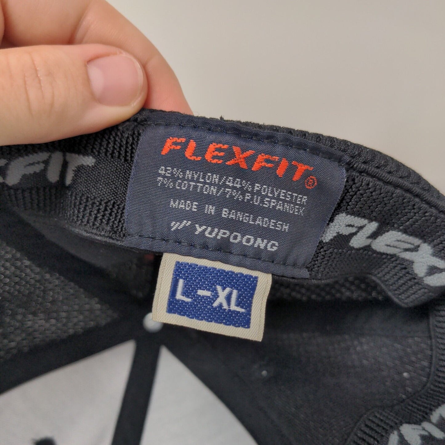 Pute.us Fitted Mesh Back Hat Black Large-XL Embroidered Flexfit