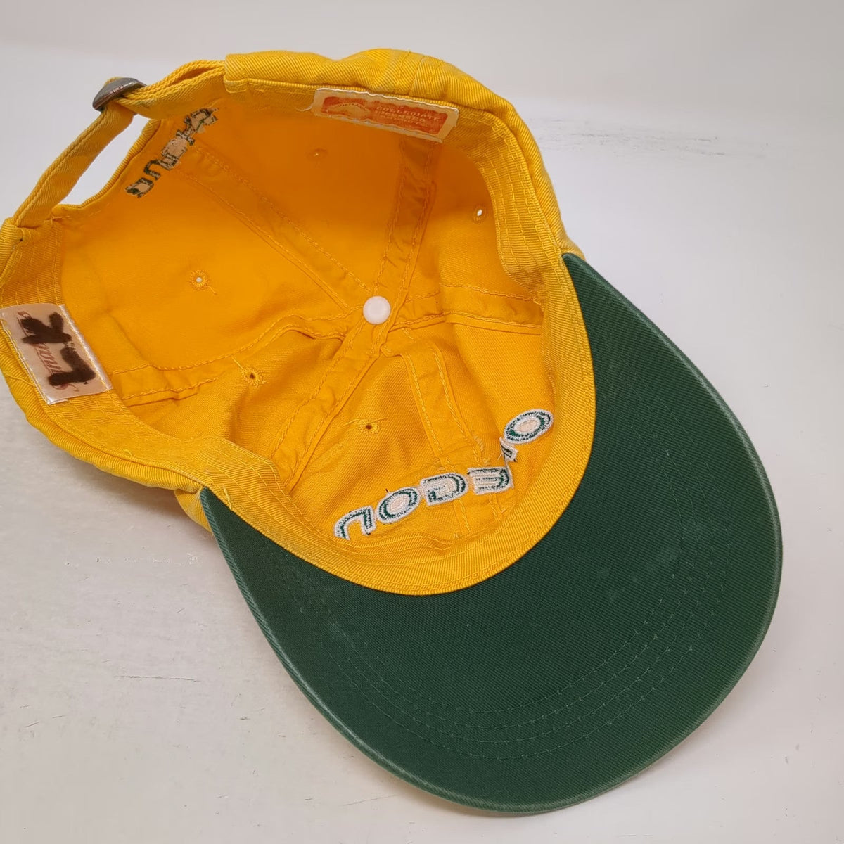 Signatures Oregon Ducks NCAA Yellow One Size Slideback Embroidered Logo Cap Hat