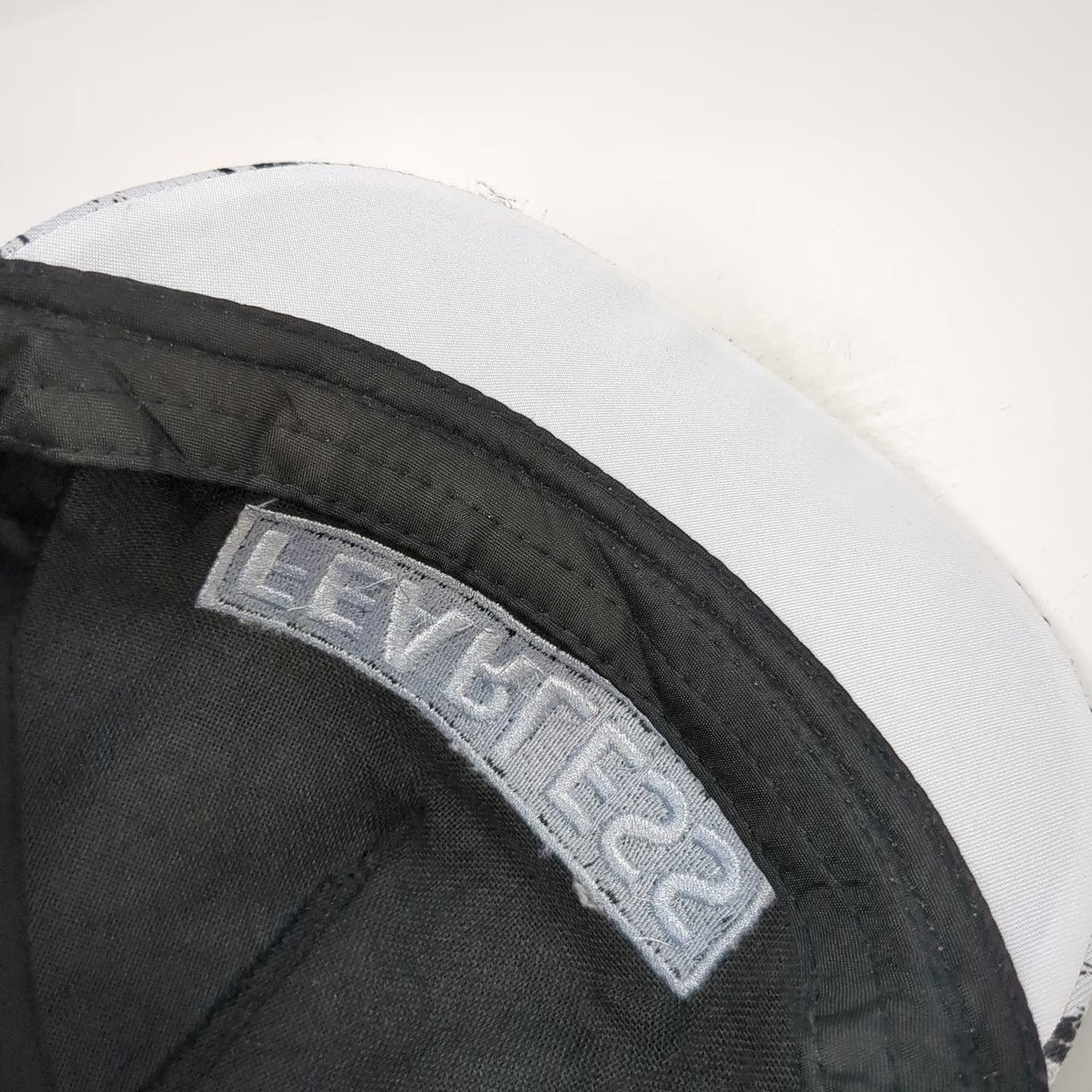 Level 22 5 Panel Black White OSFM Fearless Marble Print Flat Brim Snapback Hat