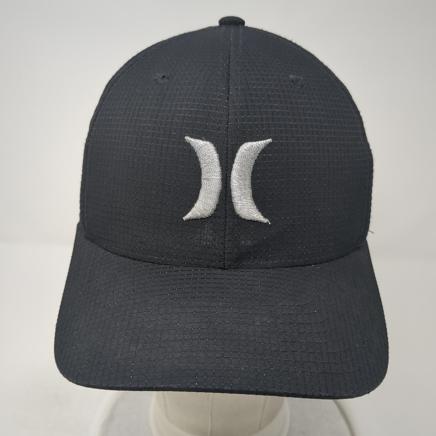 Hurley Logo Fitted Hat Black Medium Embroidered Flexfit Stretch 6 Panel