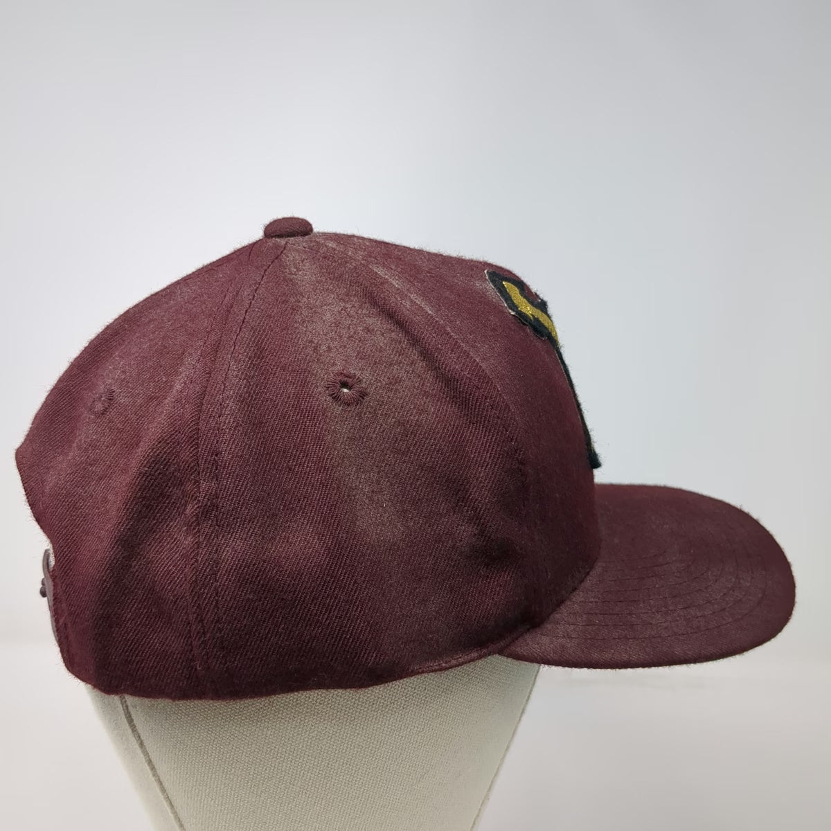 Universal Snapback Red OS Hat Spike Invitational 88 Green Underbrim Vintage