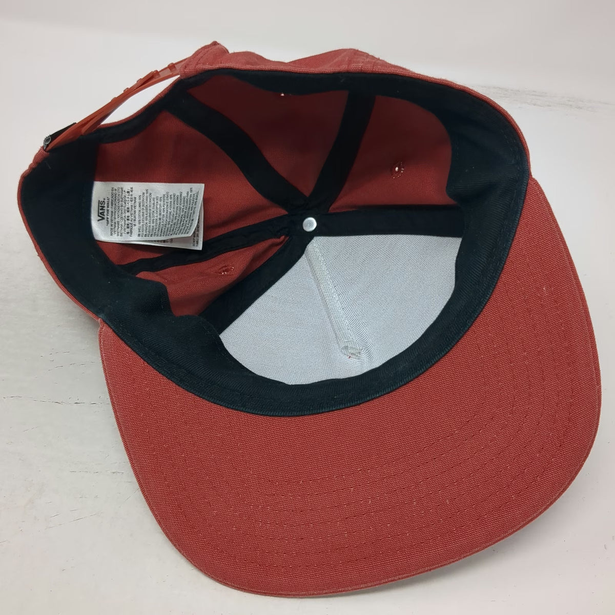 Vans 5 Panel Red One Size Snapback Flat Brim Logo Patch Hat No. 66 Skateboarding