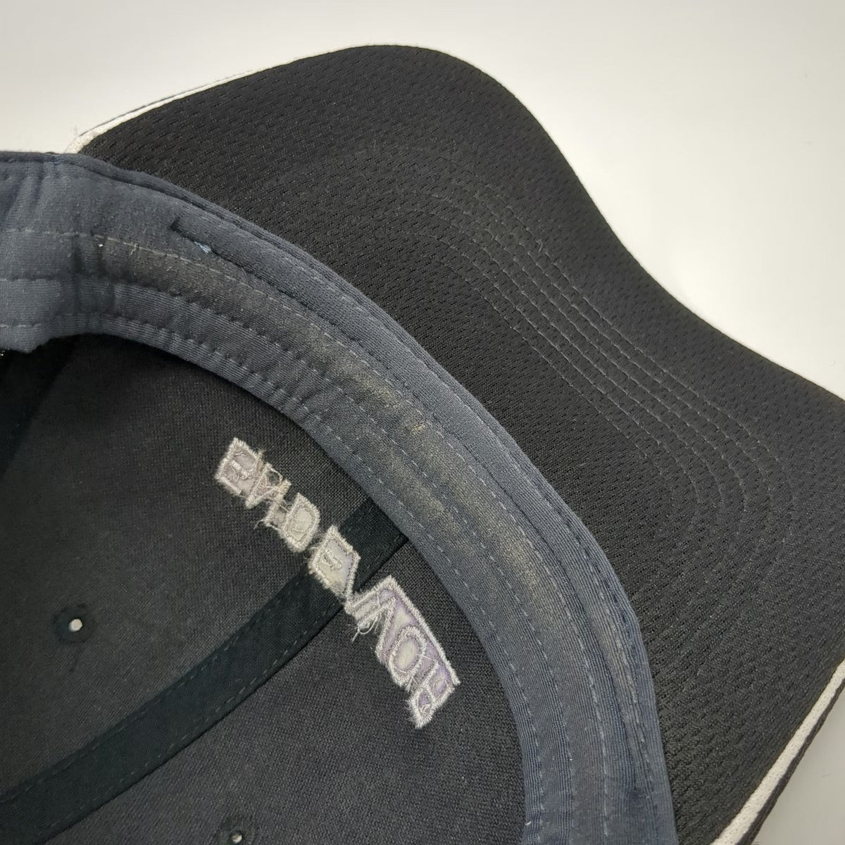 Nike Baseball Cap Black L Endeavor Logo Mesh Breathable Golf Hat Swoosh Fitted